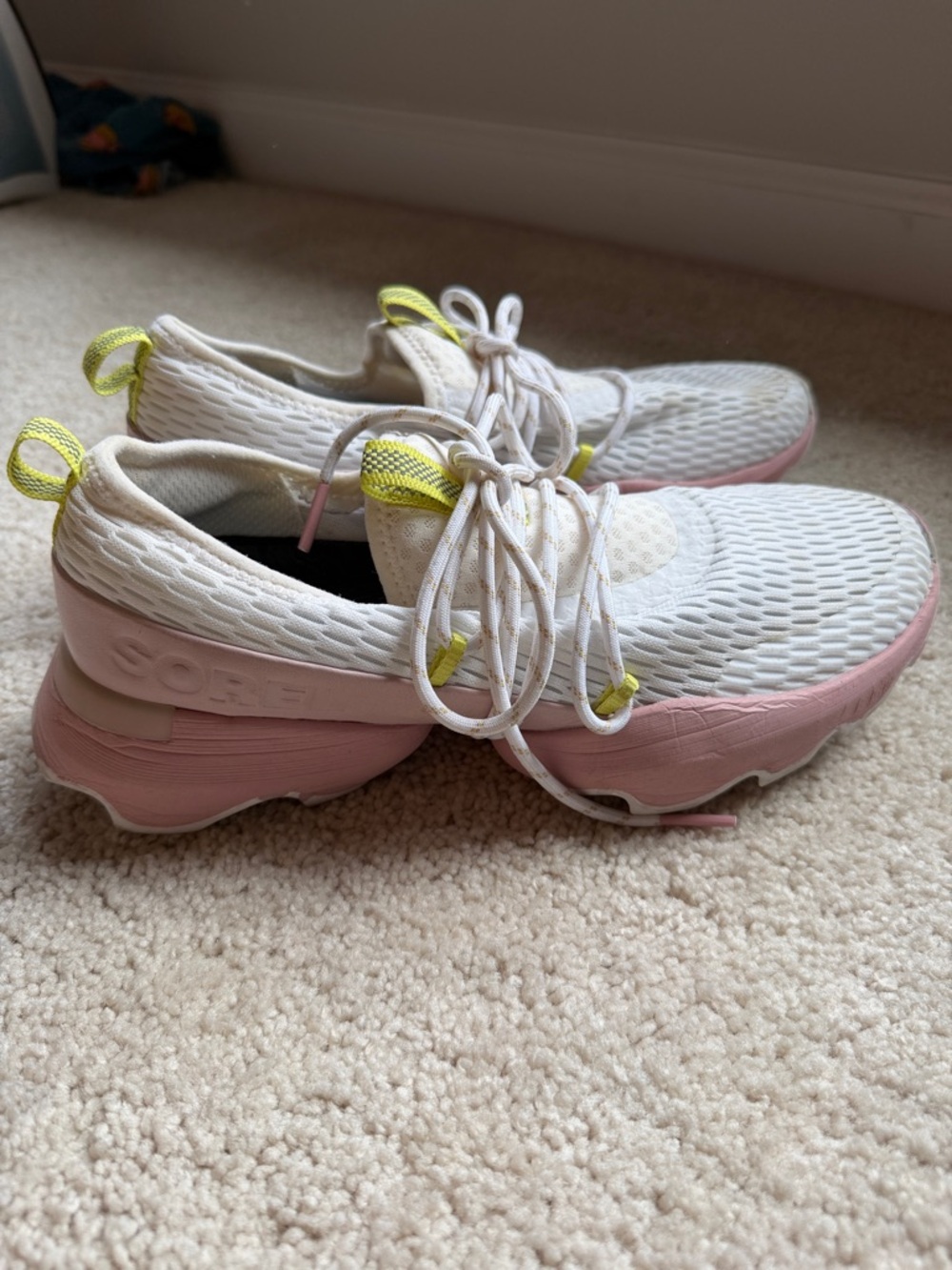 Sorel Women's White & Pink Kinetic Impact Lace Sneakers